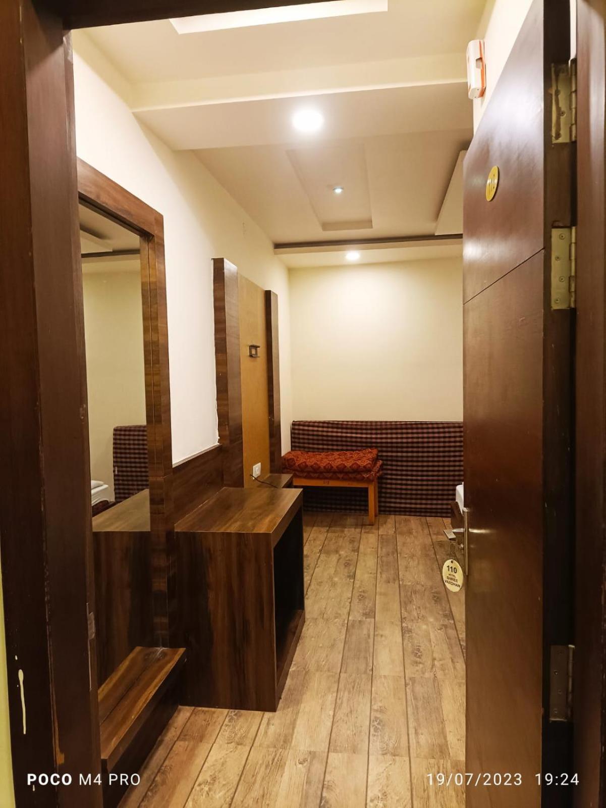 Hotel Shri Vardhan Ujaim Exterior foto
