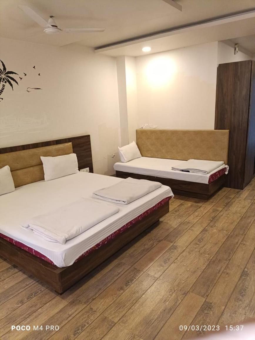 Hotel Shri Vardhan Ujaim Exterior foto