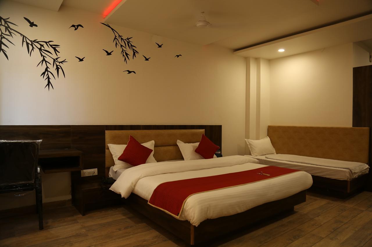 Hotel Shri Vardhan Ujaim Exterior foto