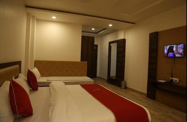 Hotel Shri Vardhan Ujaim Exterior foto